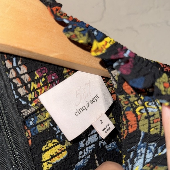 Cinq a sept dress Floral Patterned Long Sleeve smocked mock neck size 2 lined - Picture 6 of 8